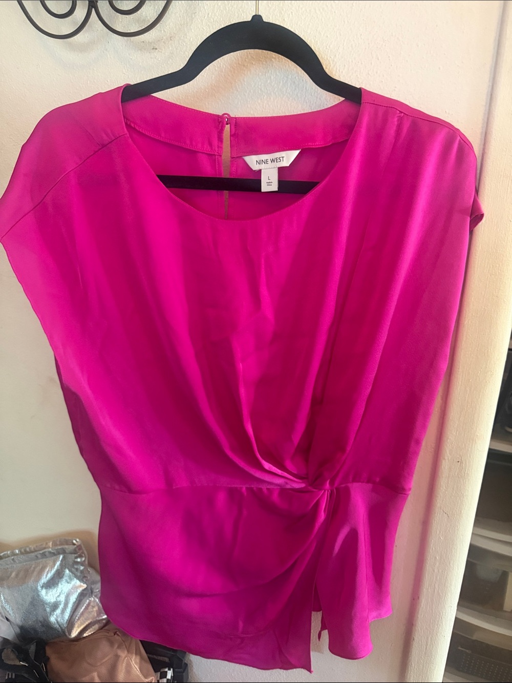 Nine West Fuchsia Pink Satin Twist Front Blouse Top Size L